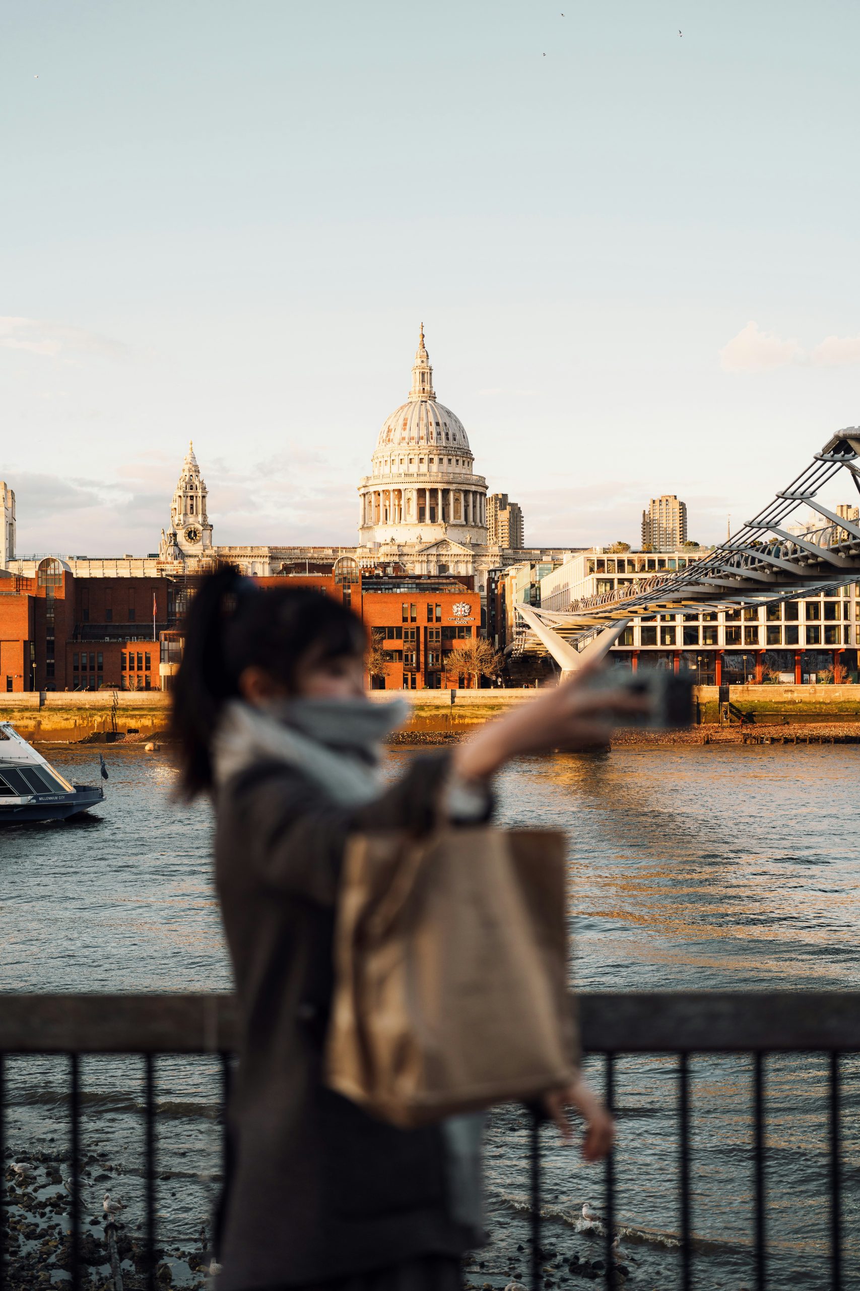 influencer infront of landmark London